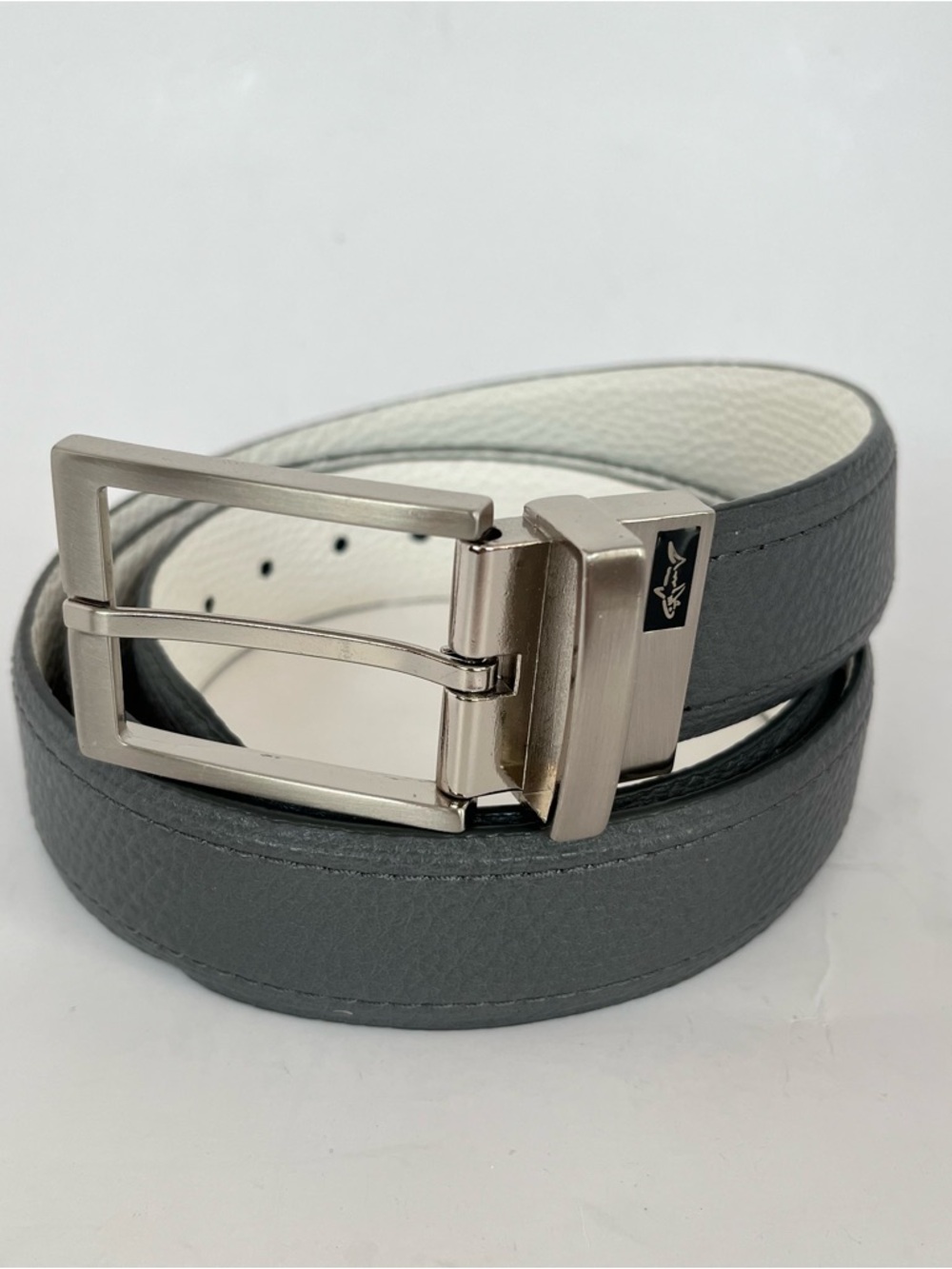 Greg Norman Mens 42 Pebbled Leather Belt Golf Outdoor Silver Buckle Gray